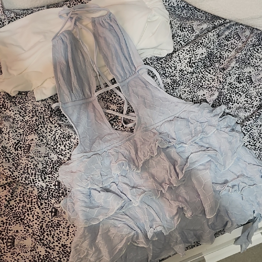 Bear Dance Light Blue Backless Dress